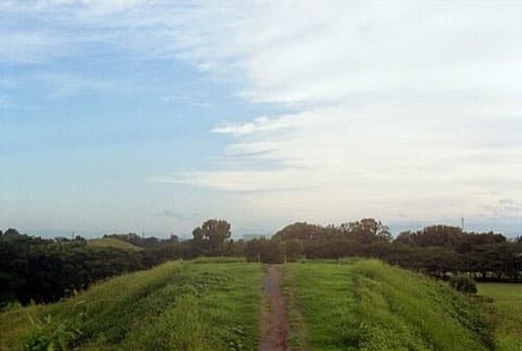 稲荷山古墳